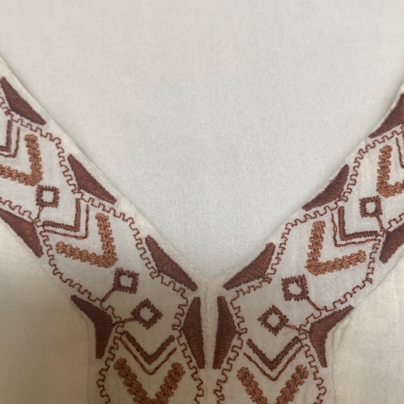 Roolee Embroidered Midi Dress - Picture 4 of 5